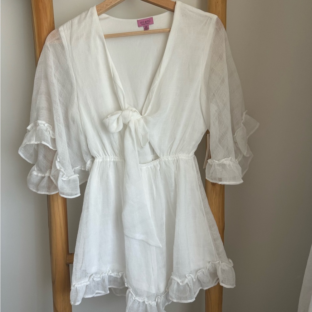 Francesca’s Tied bust flared sleeve frill romper white